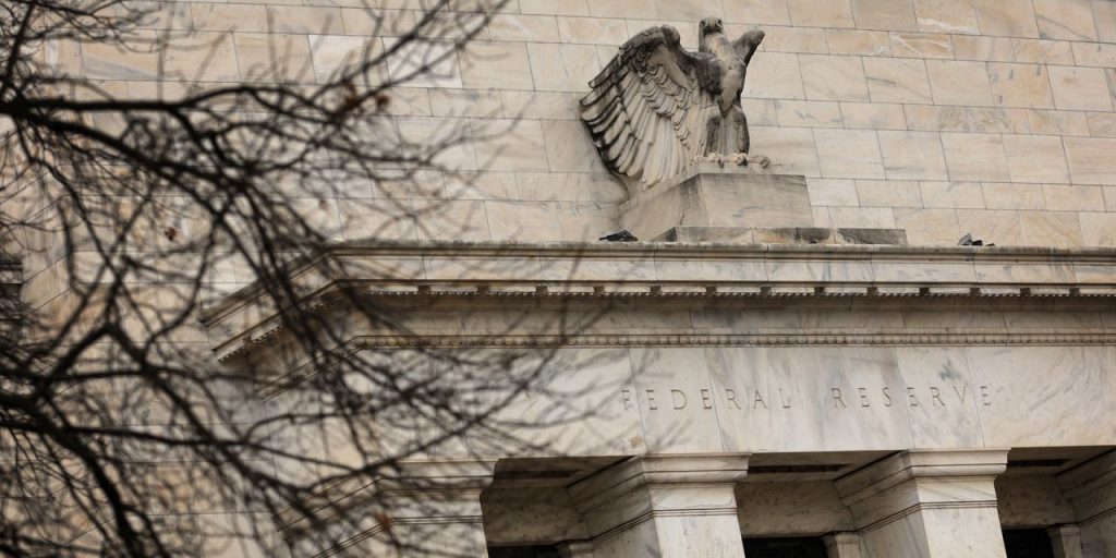 Fed’s ‘SLOOS’ Show Banks Pulling Back From Lending. Why That’s a Bad Sign.