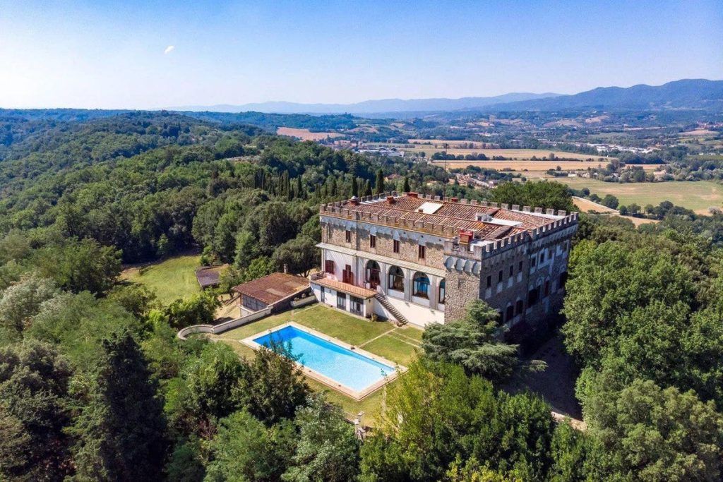 15th Century Italian Castle Near Florence Seeks A New Overlord