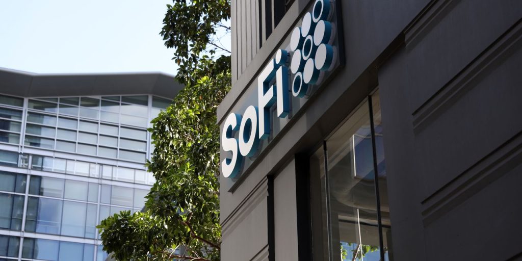 SoFi Stock Gets a Downgrade. Why Wall Street Is Divided.
