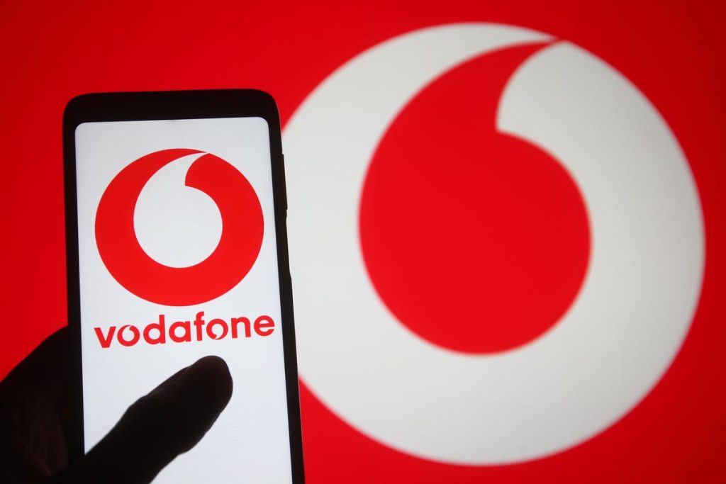 Vodafone Falls On “Lacklustre” FY Results, Leads FTSE 100 Lower As Restructuring Plans Announced
