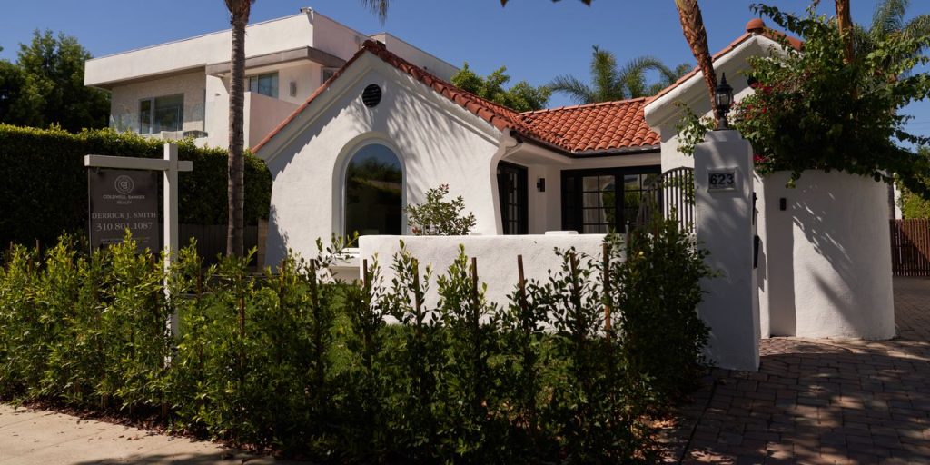 The number of Americans who think it’s a bad time to buy a home hits 45-year high, Gallup says