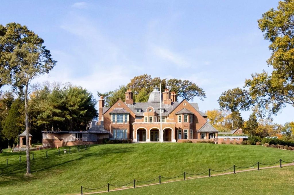 Movin’ Out! Billy Joel Lists His Longtime Long Island Home For $49 Million
