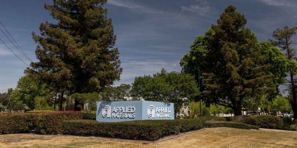 Applied Materials Beats Earnings and Revenue Estimates. The Stock Slips.