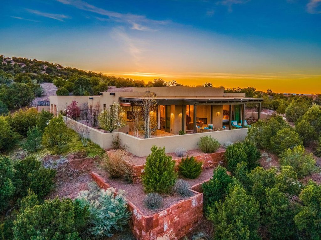 Santa Fe Contemporary Basks In Breathtaking Surroundings Of New Mexico