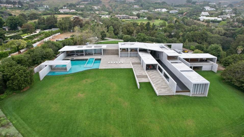Beyoncé And Jay-Z Buy Malibu Estate For $200 Million—The Most Expensive Home In California