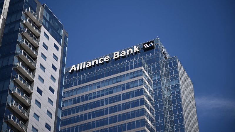Regional bank stocks soar after Western Alliance says deposits are growing