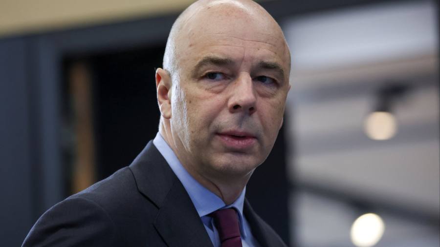 Russia admits ‘problems’ as energy revenues fall