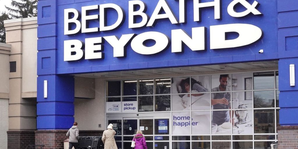 Bed Bath & Beyond employees’ final days bring chaos, confusion and rude customers: ‘It’s all a mess’