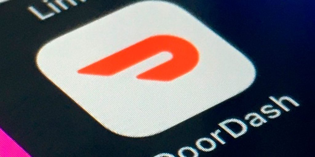 DoorDash worker gets $10,000 gift from the company: ‘I almost started crying’