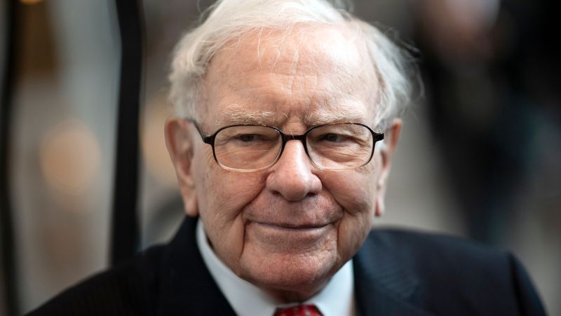 Berkshire Hathaway posts 40% surge in operating earnings and record cash