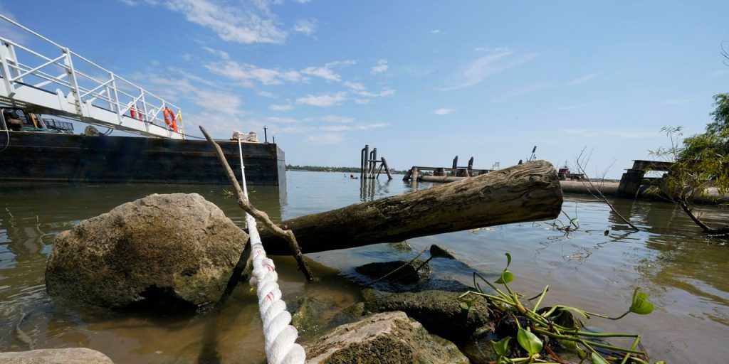 Low Mississippi water levels spark concern for farmers, could divert grain shipments to rail and truck