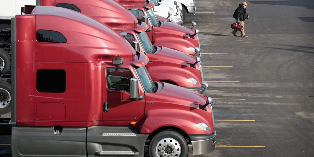 J.B. Hunt says it’s not yet out of the ‘freight recession,’ but that there are signs of a rebound