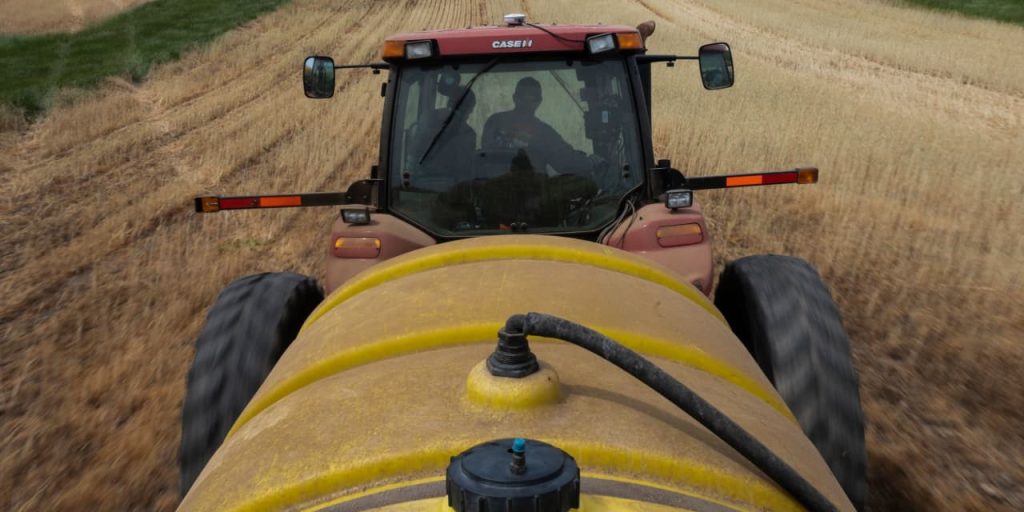 FMC Cuts Guidance Ahead of Earnings. The Stock Is Worst Performer in S&P 500.