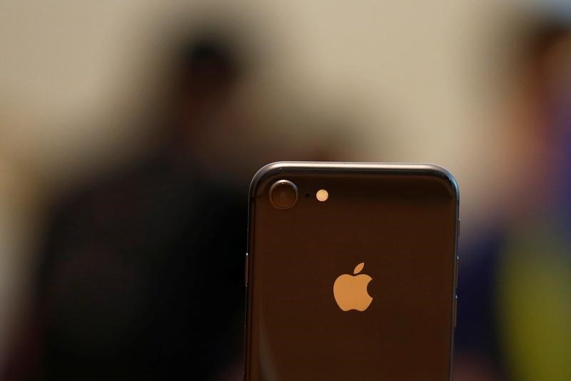 Apple identifies issues causing overheating in the iPhone 15