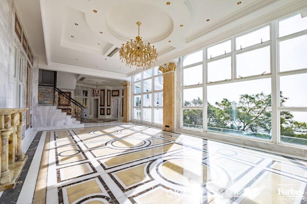 $70 Million Buys Peak Views And Privacy Above Bustling Hong Kong