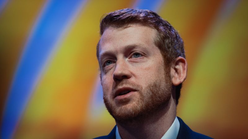 Founder and CEO of GM’s self-driving car unit resigns in wake of safety problems