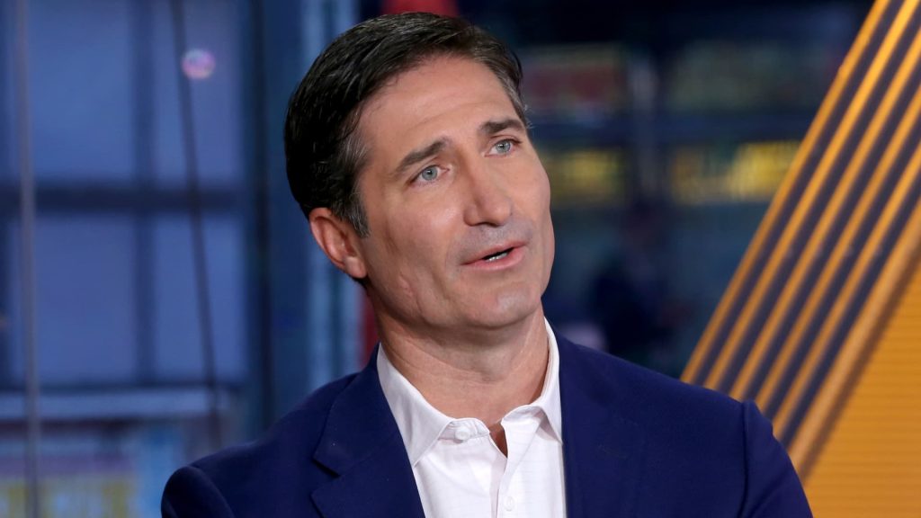 New Starbucks CEO Brian Niccol outlines priorities to end coffee chain’s slump